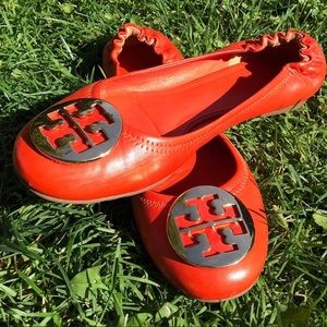 Tory Burch Reva Flats in orange